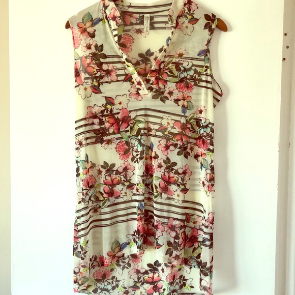 Perseption Tops - Floral high low sleeveless tank